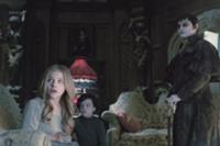Кадры из фильма 'Мрачные тени' (Dark Shadows ), ро
