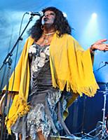 GREAT TEW, OXFORD, ENGLAND - Martha Reeves at the 