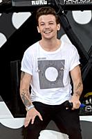 Louis Tomlinson of One Direction performs on Good 