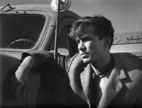 Кадр из фильма 'Последний хлеб', СССР, 1963. На фо