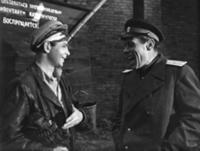 Кадр из фильма 'Последний хлеб', СССР, 1963. На фо