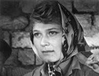 Кадр из фильма 'Последний хлеб', СССР, 1963. На фо