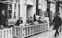 A hot summer's day revelas al fresco dining in Wes