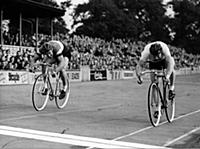 Reg Harris of Great Britain (top right), the world