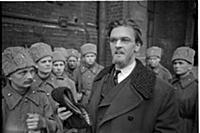 Кадр из фильма: 'Заре навстречу'. На фото: Яковлев