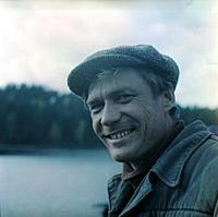 Кадр из фильма «Любовь и голуби», (1984).