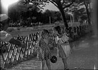 Кадр из фильма «Подкидыш», (1939).