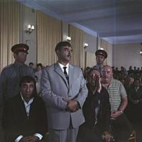 Кадр из фильма «Кавказская пленница». На фото: Юри