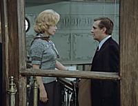 Кадр из фильма «Служебный роман», (1977). На фото: