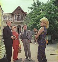 Кадр из фильма «Нейлон 100%», (1973). На фото: Мих