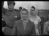 Кадр из фильма «Тени исчезают в полдень», (1971). 