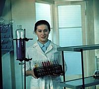 Кадр из фильма «Ты - мне, я - тебе», (1976). На фо