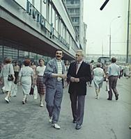 Кадр из фильма «Где находится нофелет», (1987). На