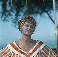 Кадр из фильма «12 стульев», (1971). На фото: Нина