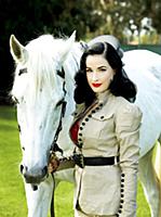 Фотосессия: Дита Фон Тиз на «Melbourne Cup»