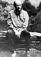 Soviet dissident writer Alexander solzhenitsyn, 19