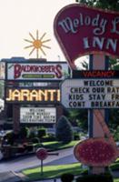 США. В окрестностях Route 66 - легендарного шоссе,