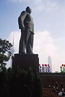Китай, Шанхай. Памятник Мао.