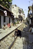 Ханой, Вьетнам, 2004. На фото - железнодорожные пу