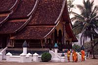 Лаос, 2004. На фото - храм (Wat Xieng Thong).