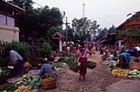 Лаос, 2004. На фото - рынок в старой части города 