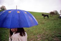 Словакия. На фото - деревенские жители празднуют в
