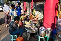 MYANMAR / Yangon / 2015 / Chinese noodles and nood