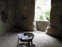 Italy / Campania / Naples / 2015 / Grave of 1st ce