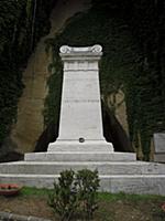 Italy / Campania / Naples / 2015 / Grave of 19th c