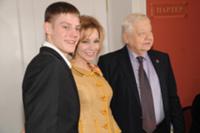 Олег Табаков и Марина Зудина с сыном Павлом на пра