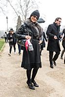 Стритстайл перед показом Chanel. Неделя моды в Пар
