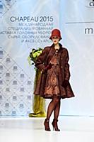 Модный показ. Международная выставка головных убор