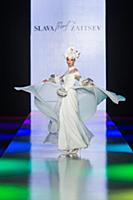 Показ Slava Zaitsev 'Узоры жизни'. Неделя моды Mer