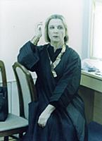 Алла Демидова