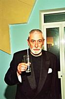 Советский и грузинский певец Вахтанг Кикабидзе.