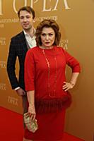 Елена Ищеева с сыном. Церемония вручения Националь