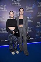 Рената Пиотровски с дочкой. Премьера фильма «Сто л