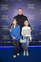 Сергей Бондарчук с детьми. Премьера фильма «Сто ле