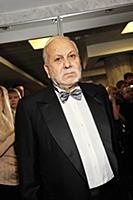 Советский и российский эстрадный певец Бедрос Кирк