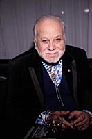 Советский и российский эстрадный певец Бедрос Кирк