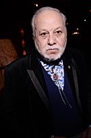 Советский и российский эстрадный певец Бедрос Кирк
